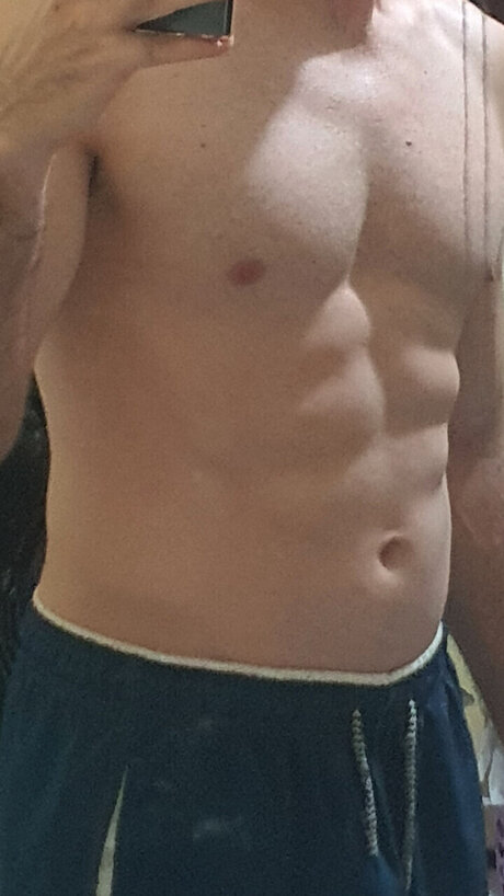 Alaston vuotanut OnlyFans-kuva Why Am I Here