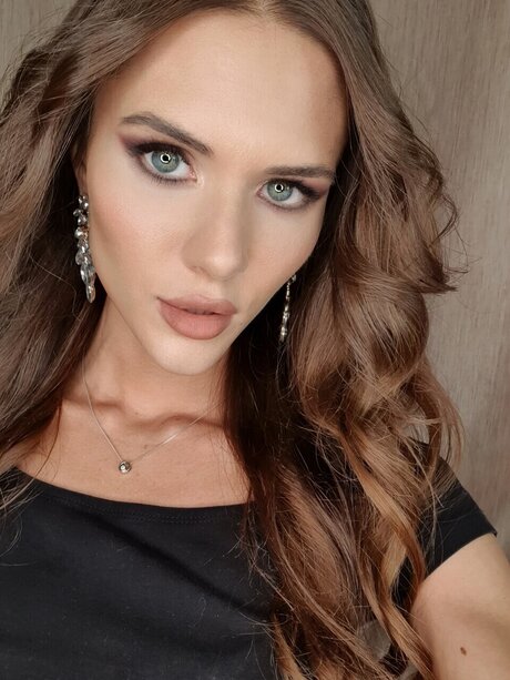 Naken läckt OnlyFans-bild av  