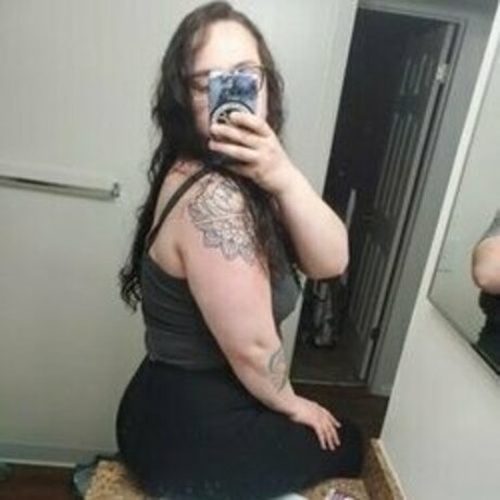 Nahá fotka uniklých OnlyFans od Lady Lillith