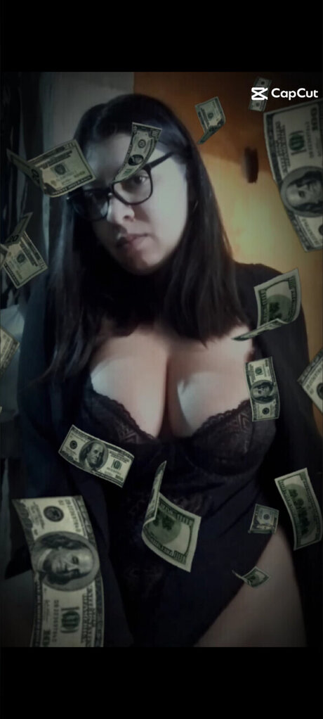 Alasti lekkinud OnlyFans-i pilt Kitana