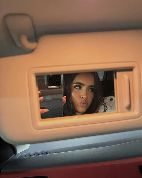 Naakte gelekte OnlyFans-foto van Goddess Samira