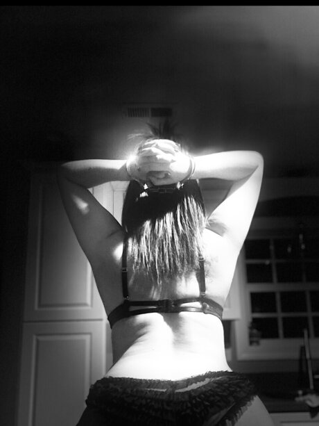 Alasti lekkinud OnlyFans-i pilt Kristen Layne