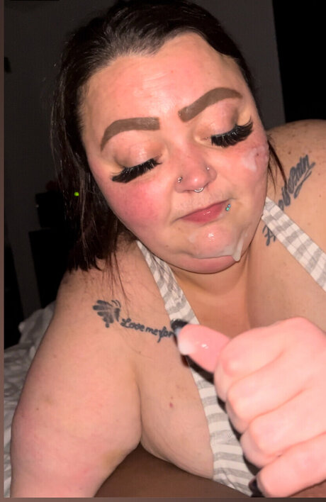 Naken läckt OnlyFans-bild av Tt Babyy