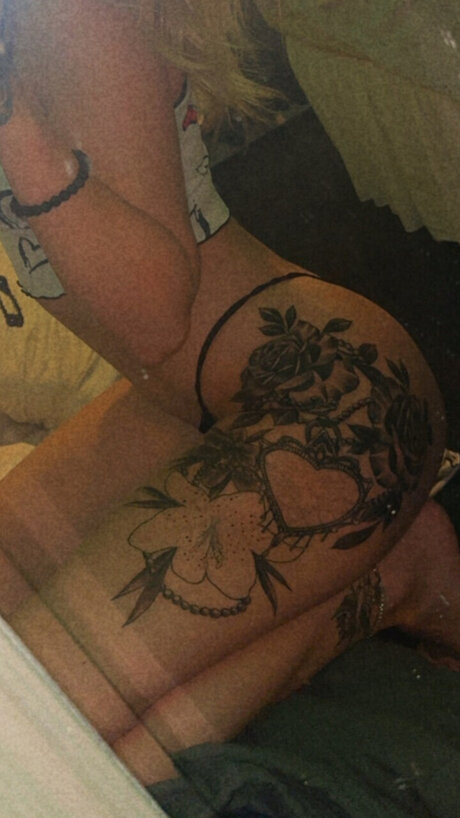 Lottie OnlyFansリークヌード写真