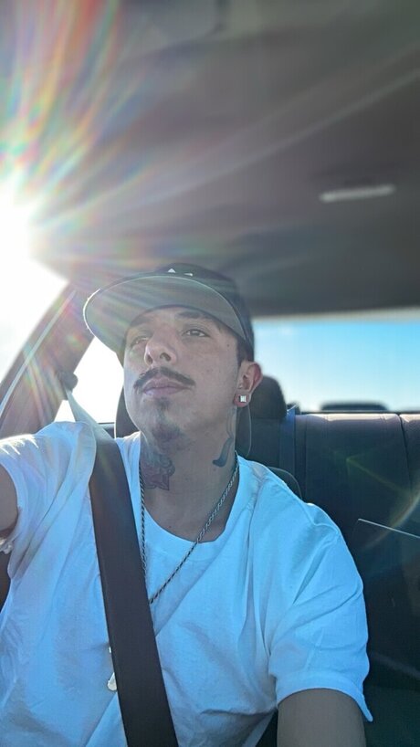 Nacktes geleaktes OnlyFans-Foto von Izzyrivera