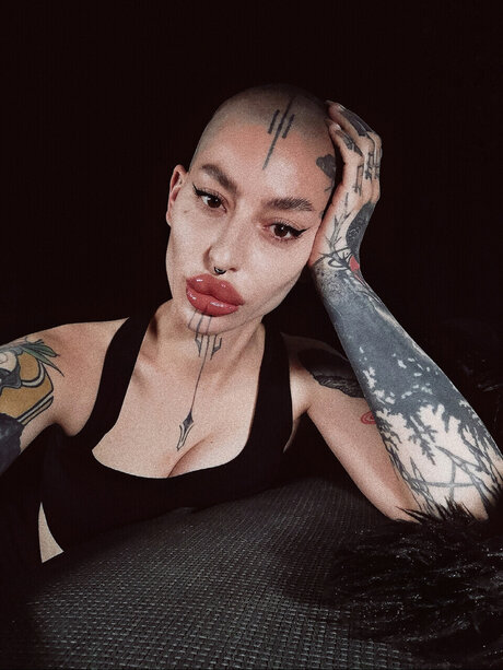 Foto nua vazada do OnlyFans de Lisbeth Nygma