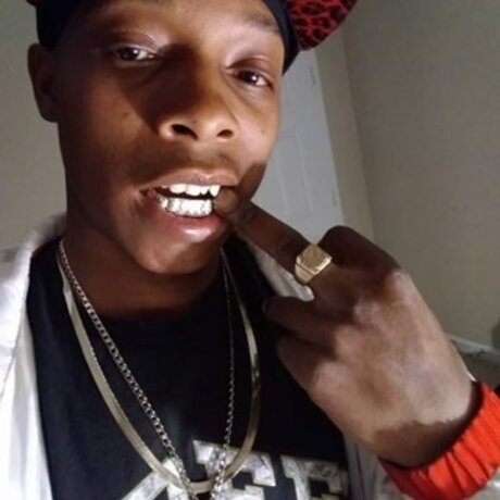 Alaston vuotanut OnlyFans-kuva Money2lit
