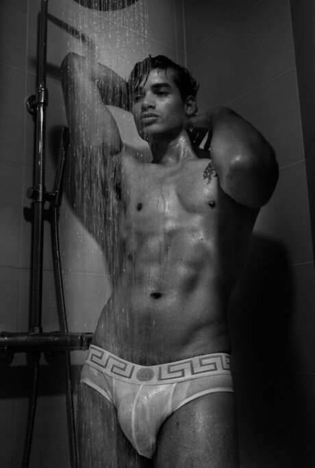 Foto di nudo di fuga di OnlyFans di Marcoantonioxxl