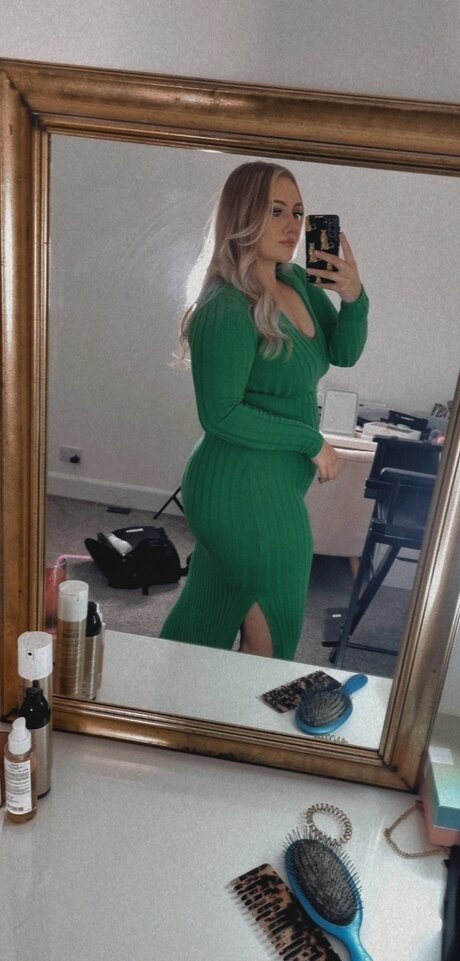 Tash OnlyFansリークヌード写真