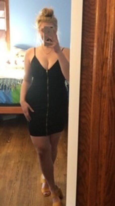 Nadine Porzondek OnlyFans泄露裸照