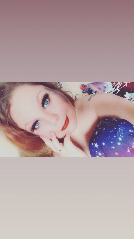 Обнаженная фотография утечки OnlyFans от Thefourofhearts