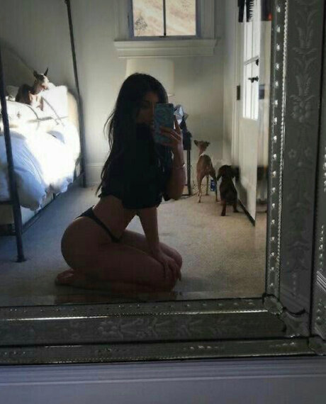 Khloe OnlyFans 유출 누드 사진