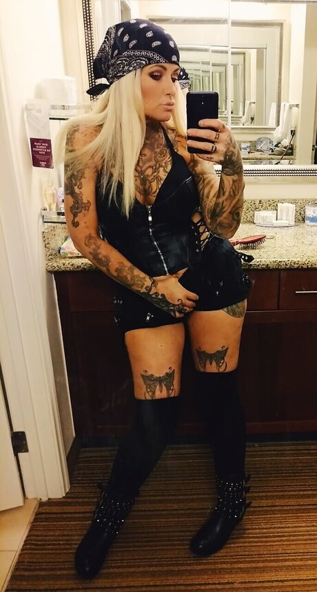 Naken läckt OnlyFans-bild av Gypsy Girl