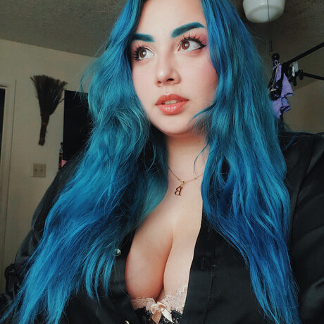Naken lekkede OnlyFans-bilde av Bun 
