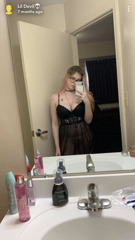 Naakte gelekte OnlyFans-foto van Bluegirl