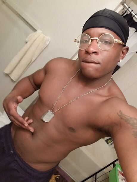 Nahá fotka uniklých OnlyFans od Mrbackstrok3king