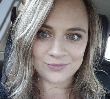 Nøgent lækket OnlyFans-billede af Stephanie