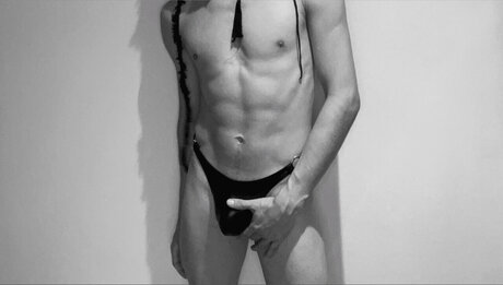Alaston vuotanut OnlyFans-kuva Uriel