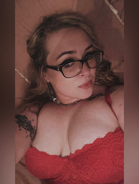 Naakte gelekte OnlyFans-foto van Scarlett Smokey