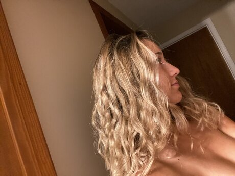 Nacktes geleaktes OnlyFans-Foto von Mtvh