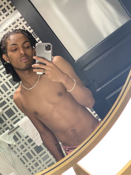Nagie wyciekłe zdjęcie OnlyFans od 
