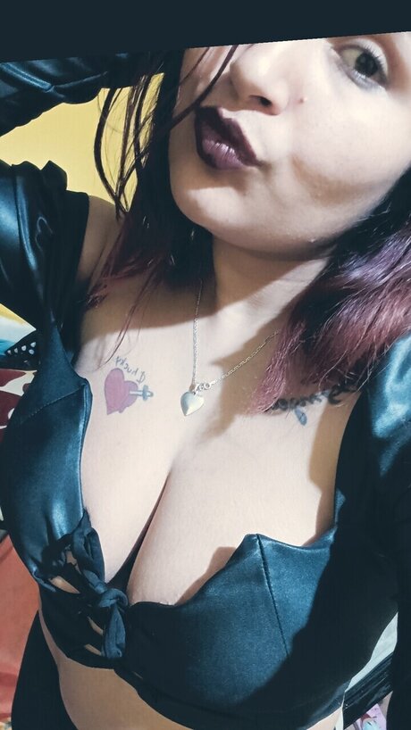 Naakte gelekte OnlyFans-foto van Maribel Pinto