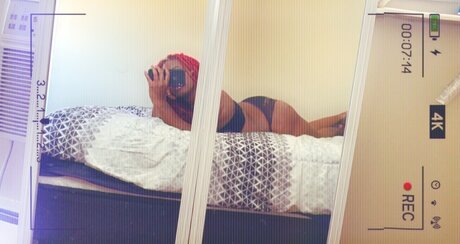 Обнаженная фотография утечки OnlyFans от Soul Feeder