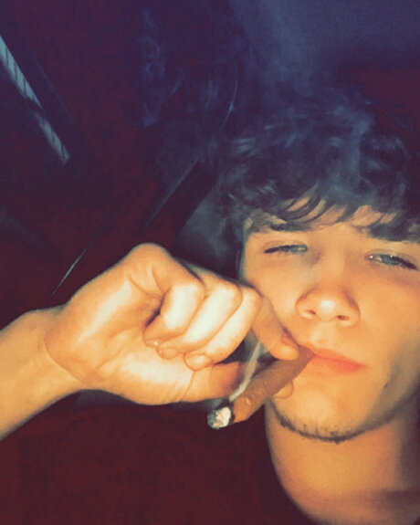 Naken lekkede OnlyFans-bilde av Levi Hansen