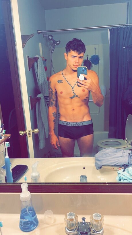 Naken läckt OnlyFans-bild av Kgndaddy