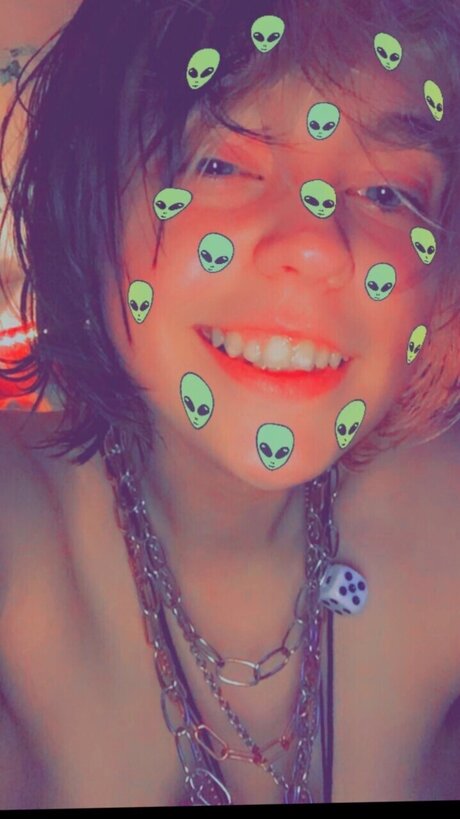 Обнаженная фотография утечки OnlyFans от Buggy420