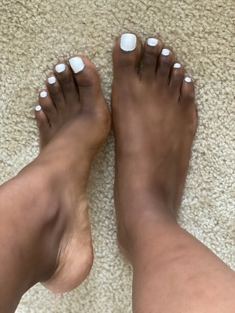 Naken läckt OnlyFans-bild av Queenfeet24