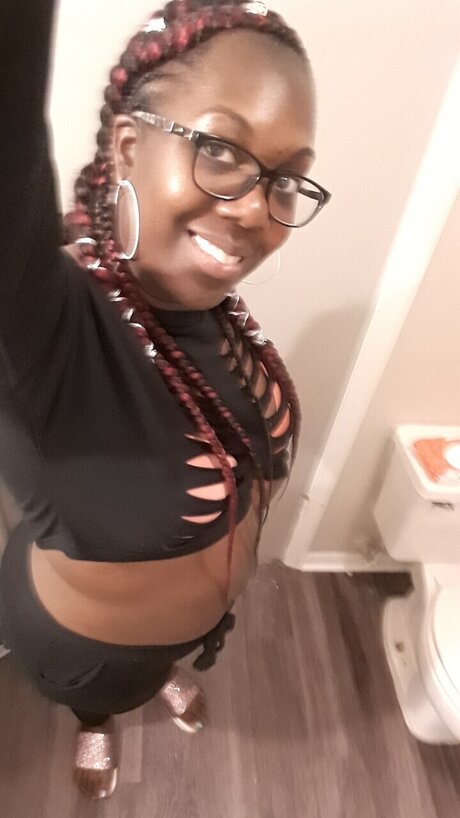 Naakte gelekte OnlyFans-foto van Chocolatet