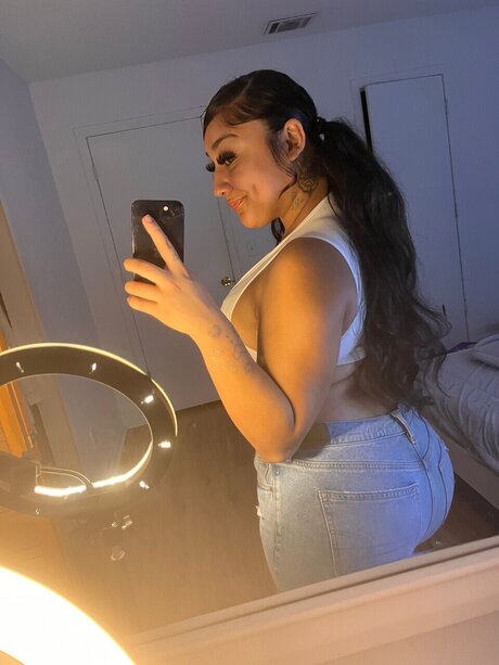 Naken läckt OnlyFans-bild av Jasmine