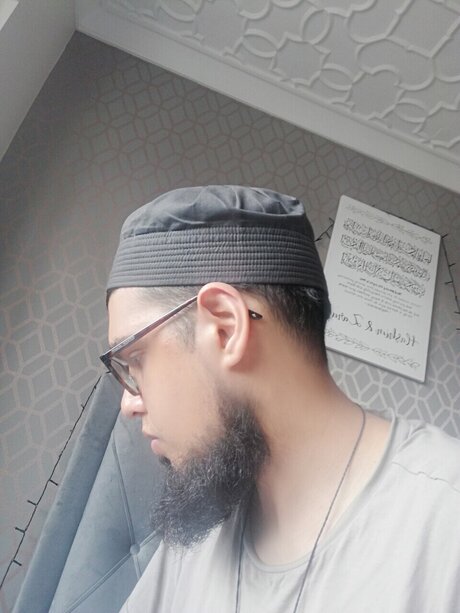 Alaston vuotanut OnlyFans-kuva Hashim Siraj Mahmood
