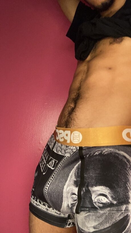 Naken läckt OnlyFans-bild av 420robb