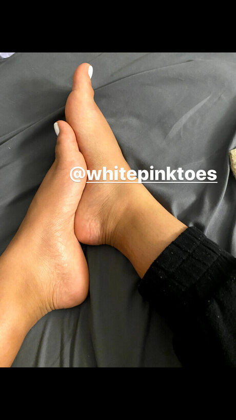 White Pink Toes OnlyFans 유출 누드 사진
