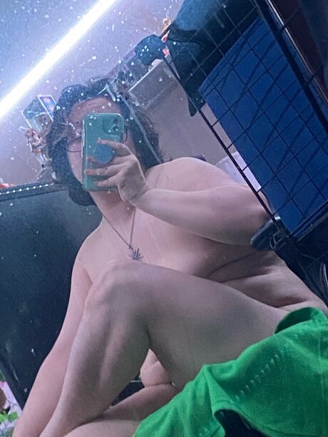 Naakte gelekte OnlyFans-foto van Starlight
