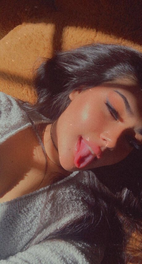Naken läckt OnlyFans-bild av Moneybunnyxoxo