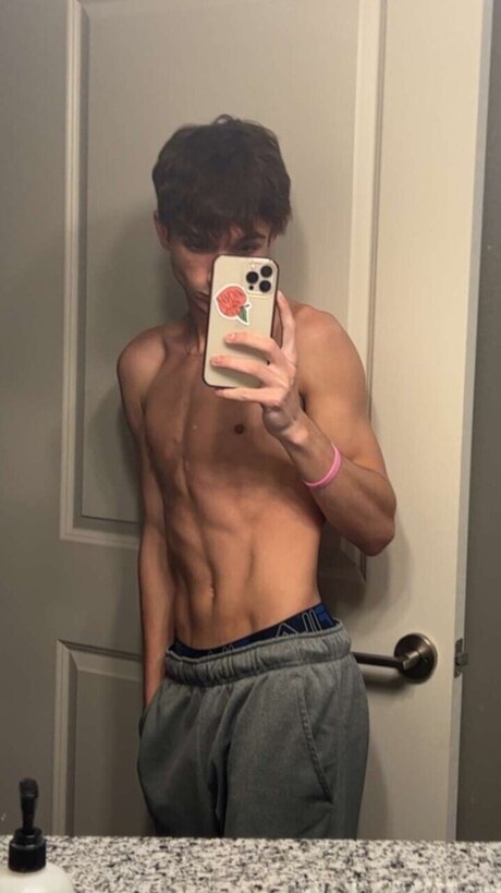 Обнаженная фотография утечки OnlyFans от James