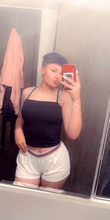 Photo nue de fuite OnlyFans de Ickyvicky