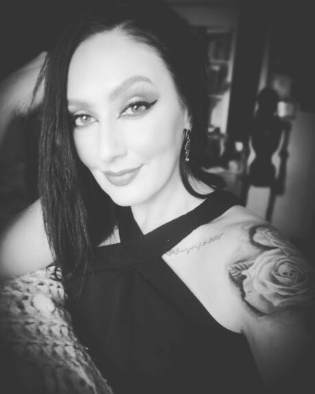 Nacktes geleaktes OnlyFans-Foto von Witchtober