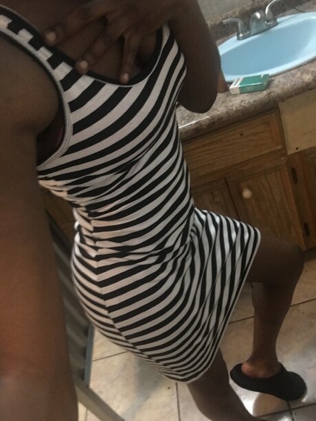 Alaston vuotanut OnlyFans-kuva Cece Blanco