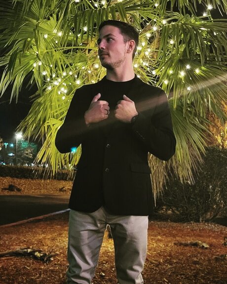 Nahá fotka uniklých OnlyFans od Scott