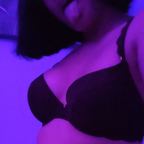 Alaston vuotanut OnlyFans-kuva Lilith 