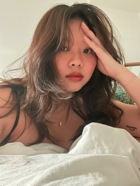 Обнаженная фотография утечки OnlyFans от Riley