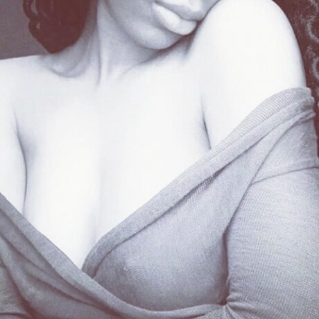 Naken läckt OnlyFans-bild av Queenlonewolf