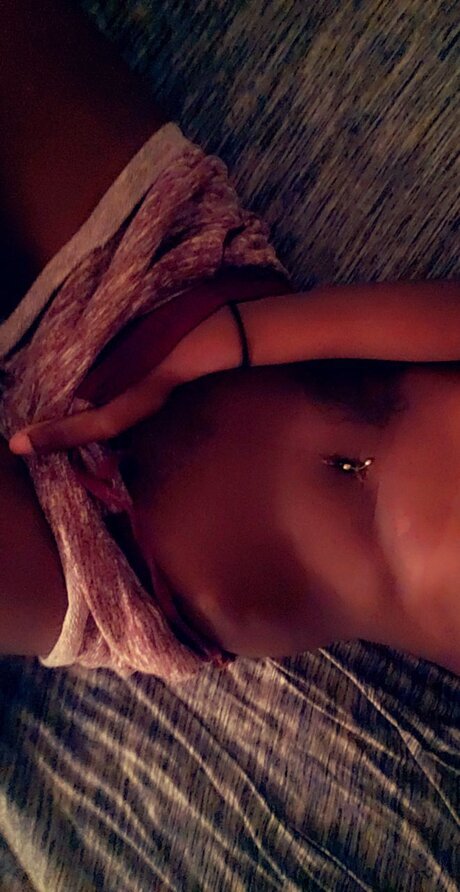 Naken läckt OnlyFans-bild av Mystress Que