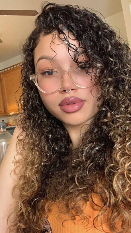 Alaston vuotanut OnlyFans-kuva Imani Brown
