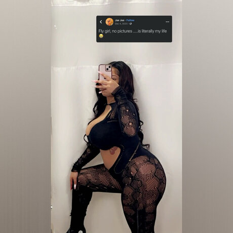 Naken läckt OnlyFans-bild av Ky