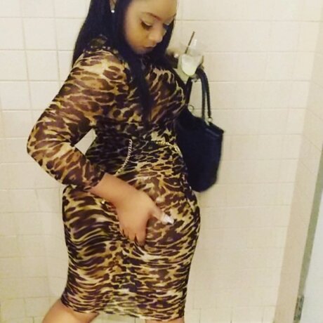 Обнаженная фотография утечки OnlyFans от Darealmonae